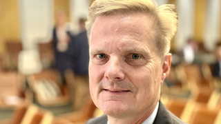 ”Må bästa idén vinna" - det är sättet som vd Jens Henriksson vill styra Swedbank på. Foto: Anders Frick