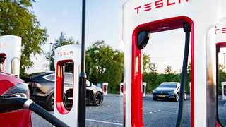 Tesla bjuder på gratis laddning för alla elbilar idag den 29 augusti