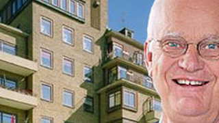 Roger Akelius.