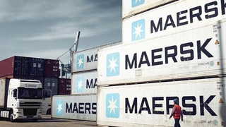 Maersk varnar för illavarslande konsekvenser om strejker utbryter vid amerikanska hamnar.