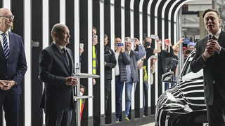Elbilsmarknaden svalnar – Teslas Berlinfabrik står stark