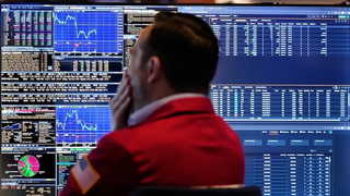 Trumps senaste inlägg raderade 2 biljoner dollar från Wall Street under fredagen.