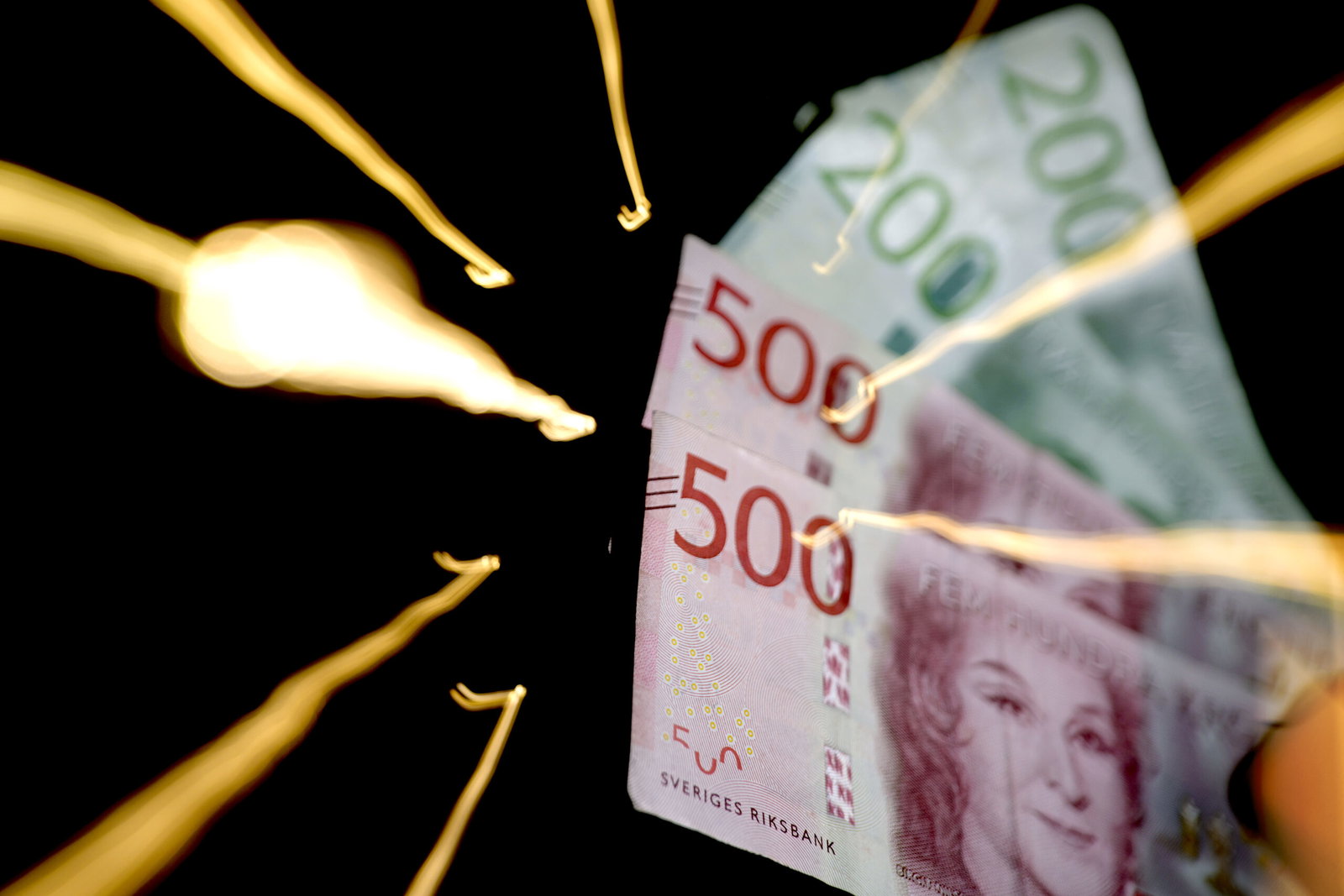 Polisen förverkar miljoner i resväska – advokatsamfundet rasar