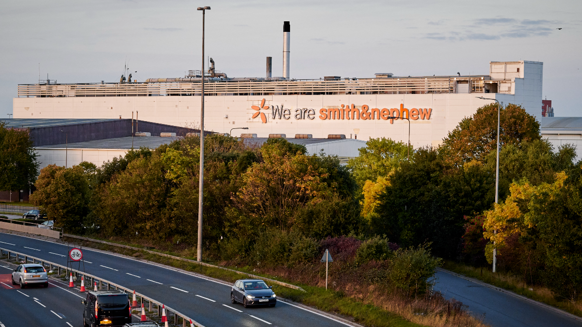 Smith & Nephew